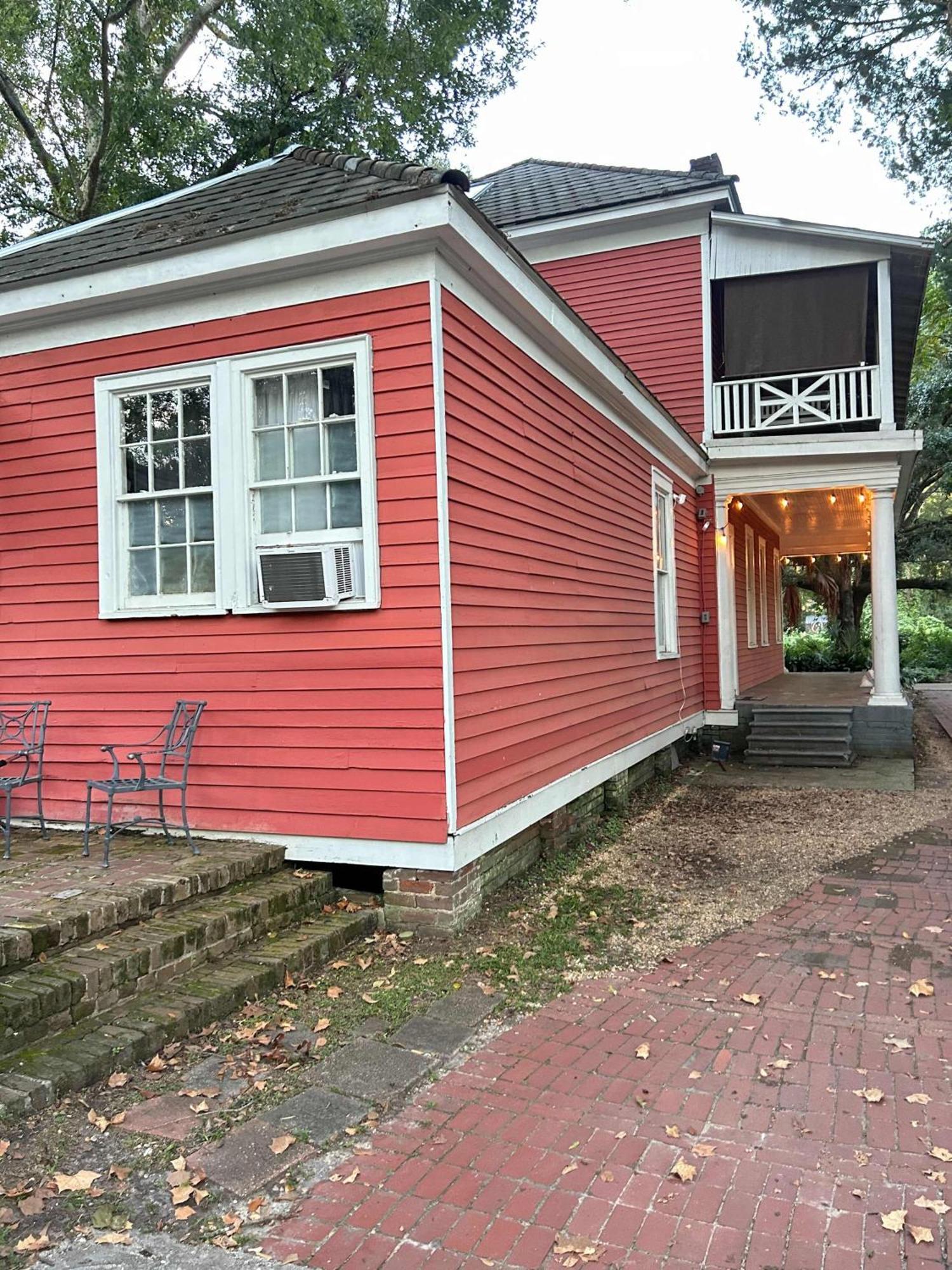Pretty Peach Palace-Historic, Mins To Downtown Mobile Exterior photo